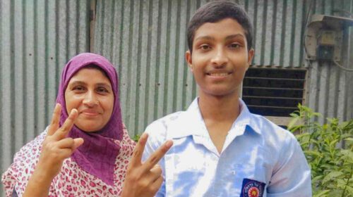 একসঙ্গে এসএসসি পাস করলেন মা ও ছেলের