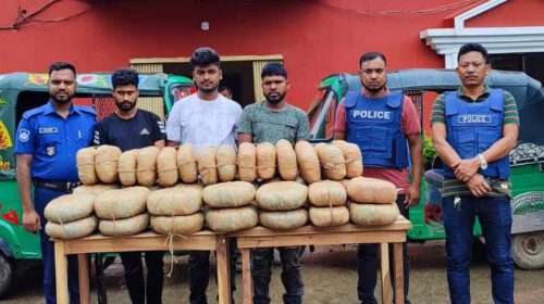 কুমিল্লায় পৃথক দুটি অভিযানে বিপুল পরিমাণ মাদকসহ ৪ মাদক ব্যবসায়ী গ্রেফতার