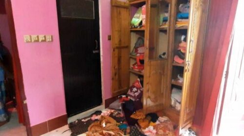 কুমিল্লা সদর দক্ষিণে বাসায় প্রবেশ করে ৯ ভরি স্বর্ণ ও নগদ অর্থ লুট