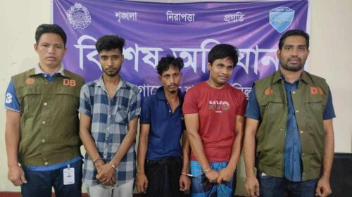 কুমিল্লার বিভিন্ন স্থানে ডিবির অভিযানে ইয়াবাসহ আটক ৫
