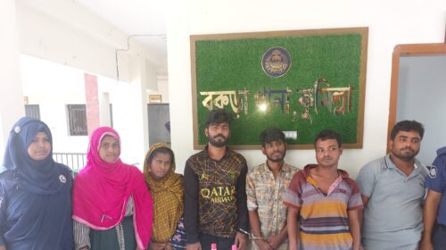 কুমিল্লায় মলমপা‌র্টির ৬ সদস্য গ্রেপ্তার
