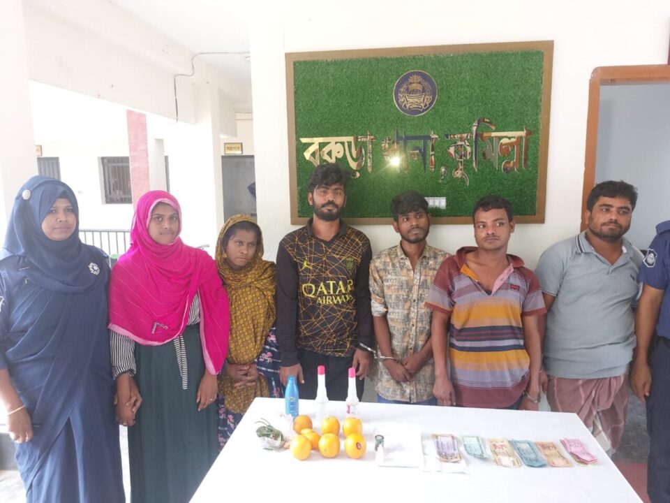 কুমিল্লায় মলমপা‌র্টির ৬ সদস্য গ্রেপ্তার