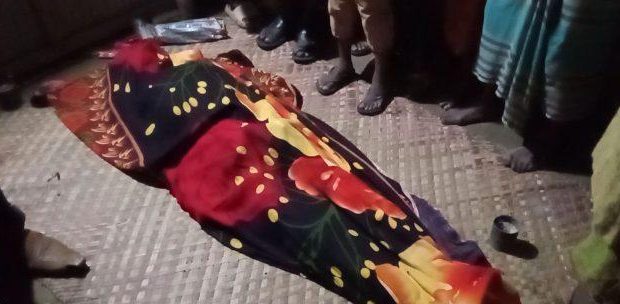 স্বামীর সাথে ভিডিও কলে কথা বলার সময় বিদ্যুৎস্পৃষ্টে স্ত্রীর মৃত্যু