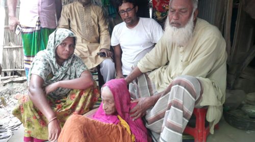 ‘১০ বছর পর মায়ের মুখ দেখলেন কোটিপতি ছেলে’