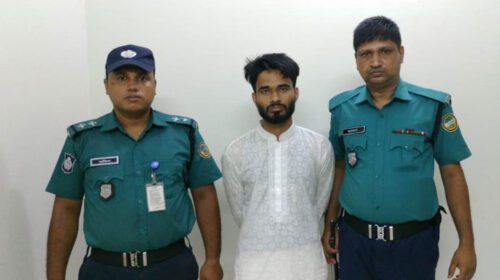 পাসপোর্ট করতে এসে ধরা পড়ল রোহিঙ্গা যুবক