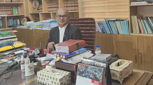 কোনো আইনজীবী মিছিল-মিটিংয়ে অংশ নিলে আদালতে দাঁড়াতে পারবেন না