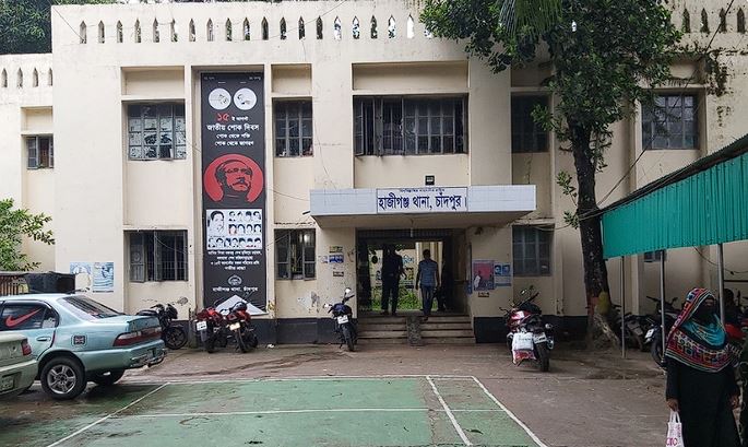 হাজীগঞ্জে পানিতে মিলল দুই নারী-শিশুর মরদেহ