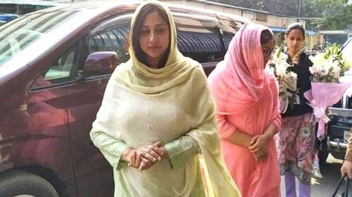 খালেদা জিয়াকে দেখতে ঢাকায় এসেছেন পুত্রবধূ শর্মিলা রহমান