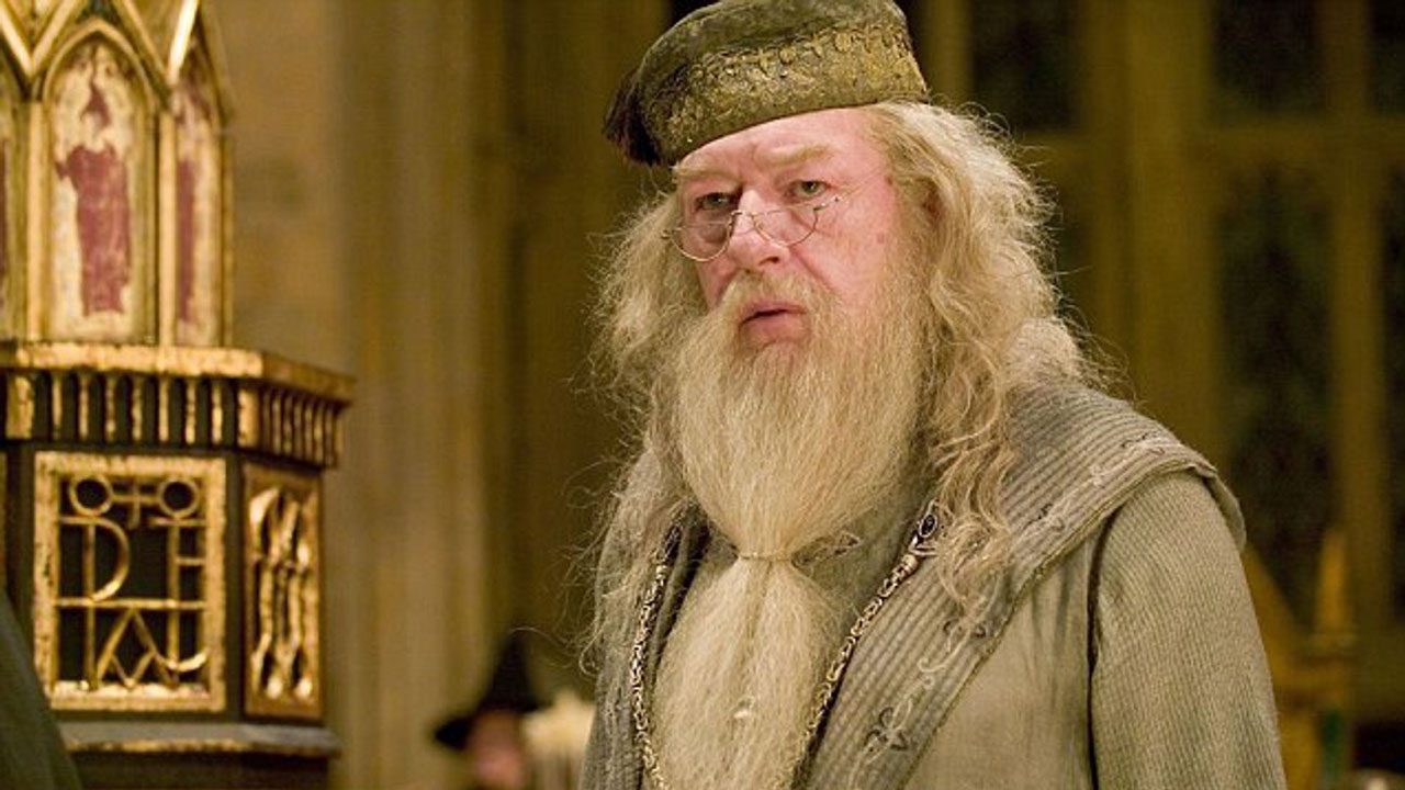 মারা গেছেন হ্যারি পটারের ‘প্রফেসর আলবাস ডাম্বেলডোর’