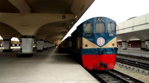ঢাকার সঙ্গে সারাদেশের রেল চলাচল বন্ধ