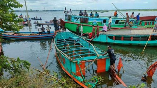 ব্রাহ্মণবাড়িয়ায় মাঝ নদীতে যাত্রীবাহী ট্রলারে ডাকাতি, স্বর্ণালংকারসহ মালামাল লুট