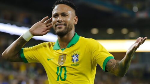 কিংবদন্তি পেলেকে পেছনে ফেলে রেকর্ডবুকে নেইমার