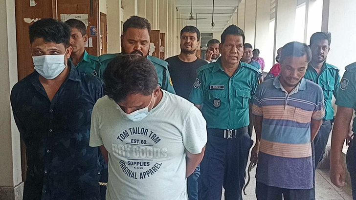 অর্থ আত্মসাৎ মামলায় ১৭ বছরের কারাদণ্ড সোনালী ব্যাংকের অফিসারের