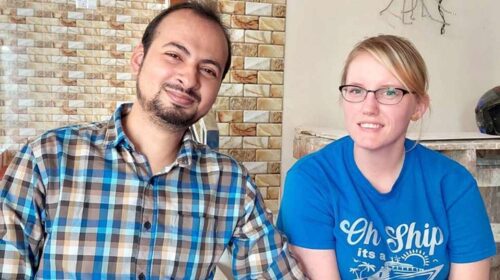 প্রেমের টানে মার্কিন তরুণী ঈশ্বরদীতে