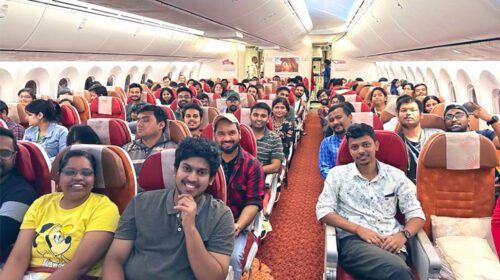 ইসরাইল থেকে ২০০ ভারতীয় নাগরিক দেশে ফিরলেন