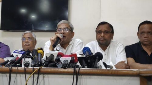 পুলিশকে বিএনপির আন্দোলনে বাধা না দেওয়ার আহ্বান মির্জা ফখরুলের