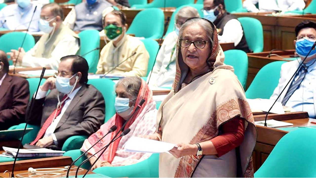 বাংলাদেশ উন্নয়নের পথে এগিয়ে যাচ্ছে : প্রধানমন্ত্রী শেখ হাসিনা