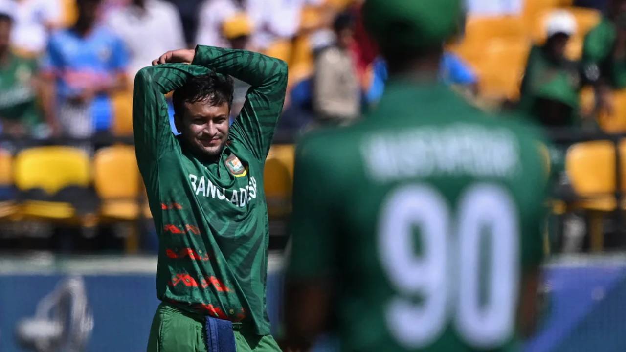 টানা হারে পয়েন্ট টেবিলে বিপর্যয়ে বাংলাদেশ