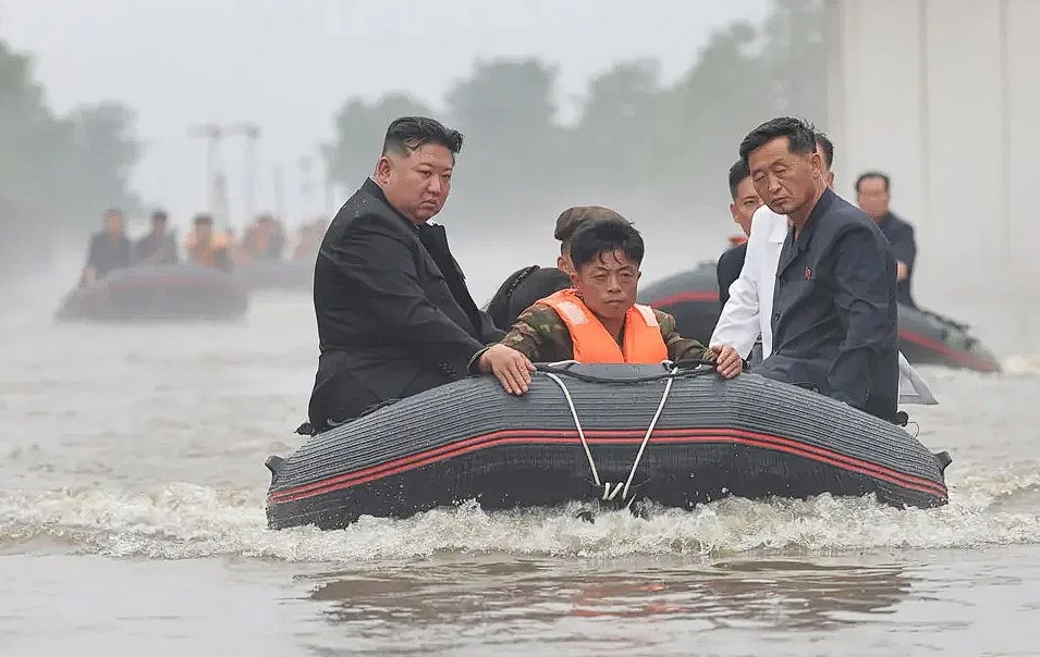 উত্তর কোরিয়ায় বন্যা নিয়ন্ত্রণে ব্যর্থ ৩০ সরকারি কর্মকর্তাকে গুলি করে হত্যা