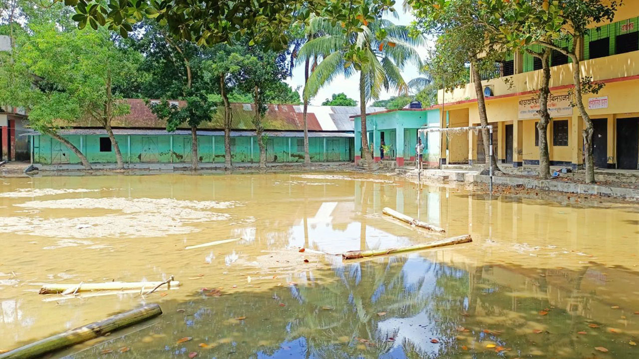 ভয়াবহ বন্যায় কুমিল্লায়