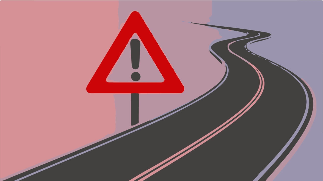 কুমিল্লায় বাস চাপায়