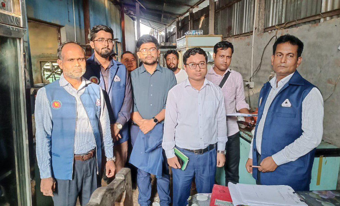 কুমিল্লায় অস্বাস্থ্যকর পরিবেশে নকল রসমলাই ও দই উৎপাদন, একটি প্রতিষ্ঠানে জরিমানা