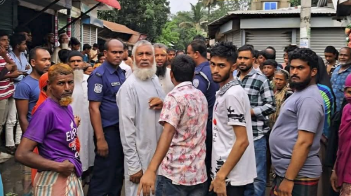 কুমিল্লাতে বন্ধ মসজিদের তালা খোলা নিয়ে তাবলিগের দুই পক্ষের সংঘর্ষ, আ হ ত ১০